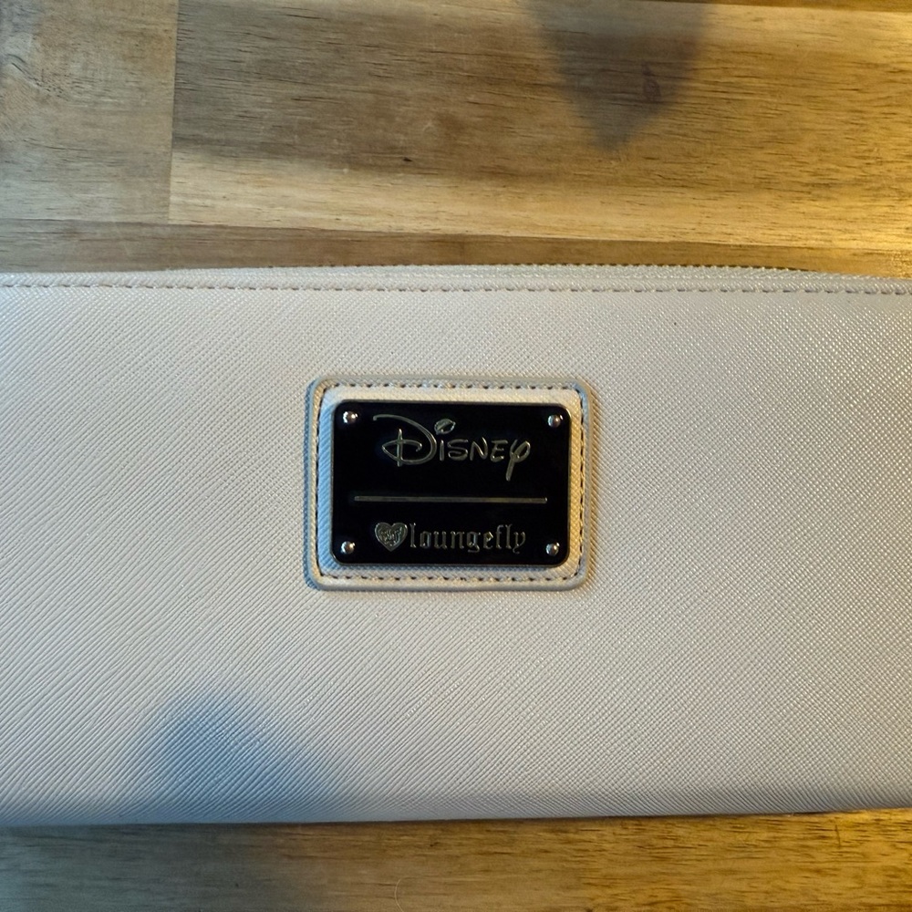 Loungefly Beauty & Beast wallet Cream - Picture 2 of 7